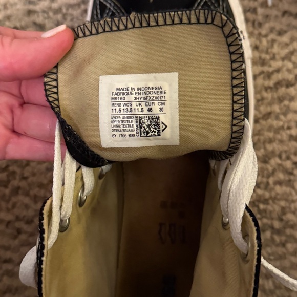 Converse Black and White High-Tops - Picture 3 of 4